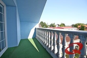 BEZ PROVÍZIE//EŠTE NEOBÝVANÝ 3-IZBOVÝ BYT V RODINNOM DOME