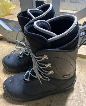 - - - Zánovné snowboardove topánky LYTOS veľkosť 46 - - -