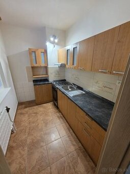 1,5 izbový byt na prenájom Pod Papierňou - 1