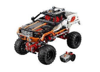 LEGO TECHNIC 9398 Offroad 4x4 (rok 2012)