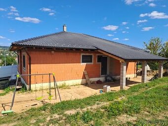 Tesárske klampiarske pokrývačské práce strecha