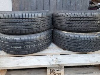 Celoroční pneu Bridgestone 205/55/17