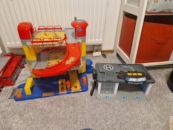 Parkovací dom, letisko auta