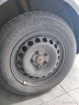 Predám plechové disky so zimnými pneumatikami