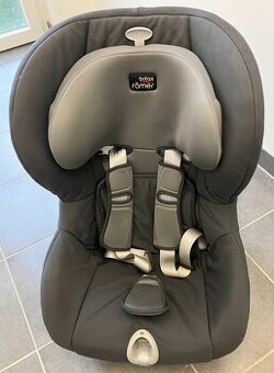 Britax Römer King II LS - sivá, inštalácia bezpečnost. pásmi