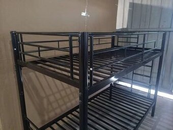 Dvojposchodová posteľ