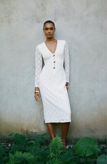 Háčkované midi šaty