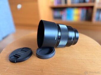 Sony FE 85mm F/1.8