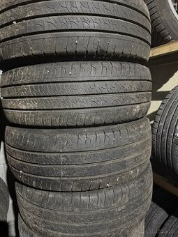 215/60R17 C