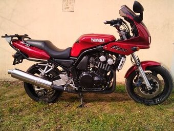 Yamaha FZS Fazer 600