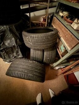 Pirelli Powergy 235/35 R19 letné