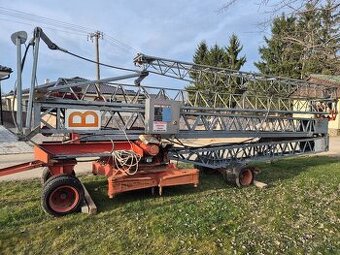 Stavebný žeriav Benedini18