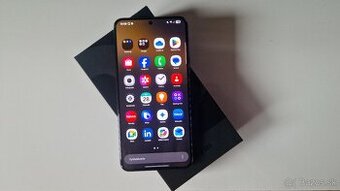 Samsung Galaxy S22 5G (128GB) - (SM-S901B/DS) BLACK