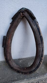 Konský chomut