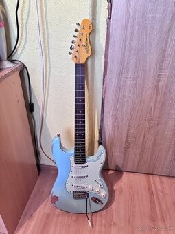Vintage V6MRLB Distressed Laguna Blue Elektrická gitara