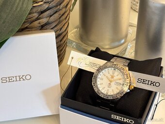 Seiko 5 SRP438K1