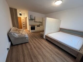 1 izb. byt s balkónom, NA PIESKU