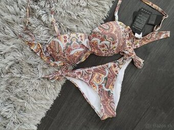 Dvojdielne plavky push up. M/38