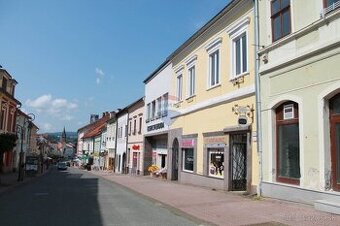 Prenájom obchodných priestorov na Dolnej ulici v Banskej Bys