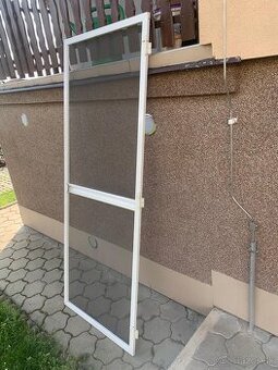 Predám hliníkové sieťkove dvere na balkón