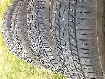 Predám celoročne pneumatiky 215/60R16 6mm