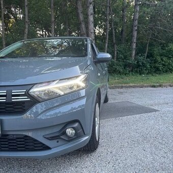 Prenájom reklamnej plochy na auto