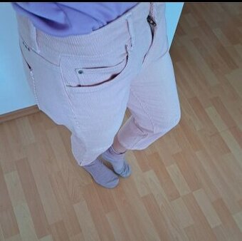 C&A jeans značkové kaprové nové S/M