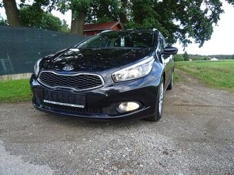 Kia Cee´d, 1,4 CVVT 73kW 2x kola, servis jen Kia