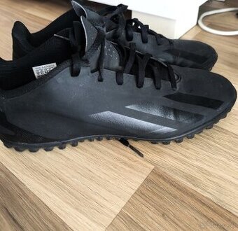 NOVÉ ZNAČKOVÉ ADIDAS TURFY č.44