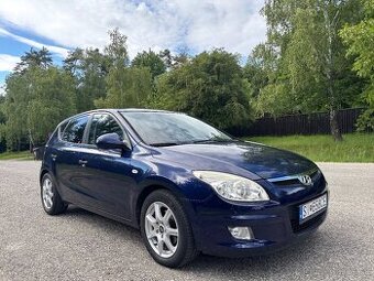 Hyundai i30 1.6 CW CRDi nafta manuál 66kw - 1