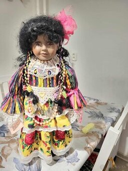 veľká porcelánová bábika