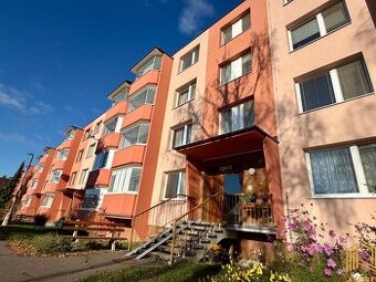 3 - IZB. BYT (79m2) s LOGGIOU, GARÁŽ, RUŽOVÁ ul. SENICA