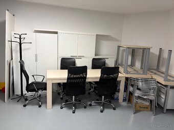 Predám kvalitný kancelársky nábytok vyrobený na mieru