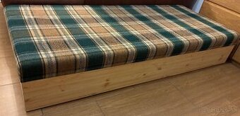 Postel s uloznym priestorom