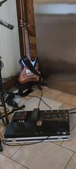 Predám pedalboard - Vox Tonelab + TC Helicon