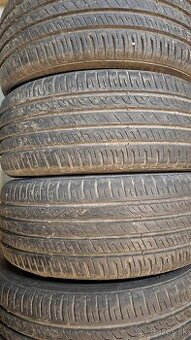 Predám 4ks jazdené letné 215/50r17-95Y Barum