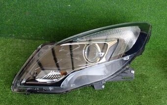 opel zafira svetlo 2013+