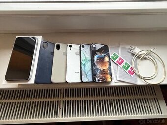 Apple iPhone XR 64 GB biely