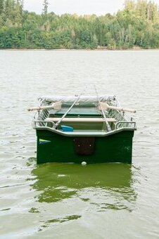 Pramica, veslica, rybársky čln Karolina 330