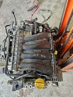 Predám kompletny motor 2.0 benzín 103kw M4RF7