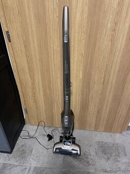 Tycovy vysavac Eta Moneto II