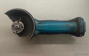 Uhlová brúska Makita DGA452