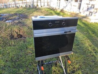 Vstavaná elektrická rúra Amica