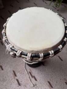 djembe dovezené z Indie priemer 22cm a výška 46 cm