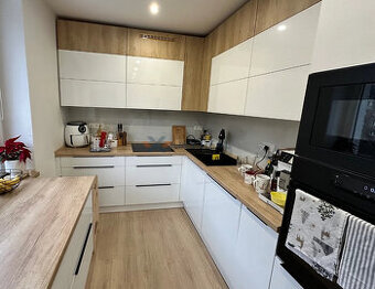 Priestranný 3-izbový byt po kompletnej rekonštrukcii