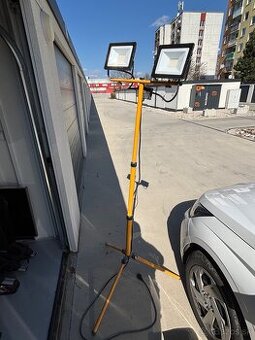 Predám led reflektory zo stojanom