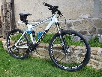 Horsky bicykel canyon nerve xc f8