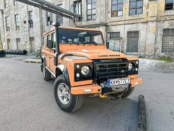 Land Rover Defender 110 2.4 SW SE