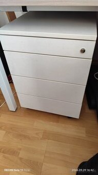 Kancelársky stôl, stolička, box