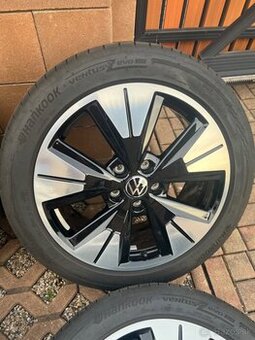 Letní kola Volkswagen Multivan T7 R19 Halmstad 245/45r19